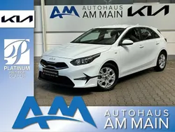 Weiß Gebraucht 2024 Kia Ceed Vision Limousine | 21.490 € (Superpreis)