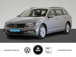 Grau Gebraucht 2022 VW Passat Business Kombi | 20.990 € (Fairer Preis)