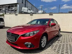 Rot Gebraucht 2015 Mazda 3 Center-Line Limousine | 9.290 € (Guter Preis)