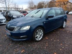 Blau Gebraucht 2018 Skoda Octavia Clever Kombi | 12.990 € (Guter Preis)