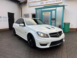 Weiß Gebraucht 2010 Mercedes C63 AMG AMG Limousine | 34.499 € (Etwas zu teuer)
