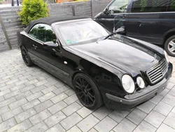 Schwarz Gebraucht 1998 Mercedes CLK320 Cabrio | 7.000 € (Etwas zu teuer)