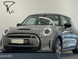 Grau Gebraucht 2022 Mini Cooper SE Essential Kleinwagen | 15.440 € (Fairer Preis)