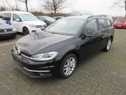 Deep black perleffekt Gebraucht 2020 VW Golf VII Comfortline Kombi | 10.988 € (Superpreis)