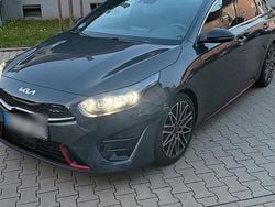 Grau Gebraucht 2023 Kia ProCeed GT 2 Kleinwagen | 28.500 € (Fairer Preis)