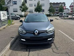Grau Gebraucht 2015 Renault Mégane III Limousine | 5.490 € (Fairer Preis)