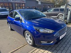 Blau Gebraucht 2015 Ford Focus Titanium Limousine | 7.700 € (Guter Preis)