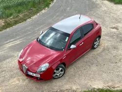 Rot Gebraucht 2013 Alfa Romeo Giulietta Veloce Kleinwagen | 6.700 € (Fairer Preis)