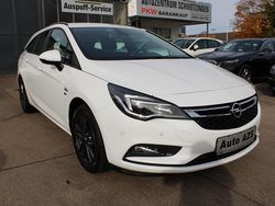 Weiß Gebraucht 2019 Opel Astra Kombi | 10.690 € (Fairer Preis)