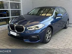 Phytonicblau Gebraucht 2021 BMW 118 Advantage Kleinwagen | 21.990 € (Fairer Preis)