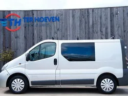Silber Gebraucht 2003 Nissan Primastar Van / Kleinbus | 5.950 €
