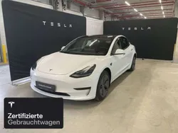Pearl white multicoat Gebraucht 2023 Tesla Model 3 Limousine | 29.400 € (Fairer Preis)
