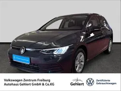 Grau Gebraucht 2024 VW Golf VIII Life Limousine | 23.500 € (Fairer Preis)