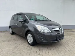Grau Gebraucht 2010 Opel Meriva Innovation Van / Kleinbus | 2.800 € (Superpreis)