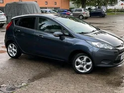 Grau Gebraucht 2010 Ford Fiesta Kleinwagen | 3.100 € (Fairer Preis)