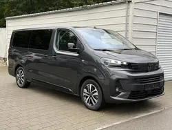 Titanium grau Neu 2025 Peugeot Traveller Premium Van / Kleinbus | 47.490 € (Guter Preis)