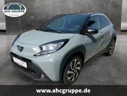Grün Neu 2025 Toyota Aygo Touch Kleinwagen | 19.490 €