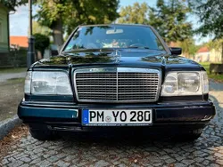 Schwarz Gebraucht 1995 Mercedes E280 Limousine | 3.500 €