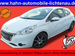 Schneeweiss Gebraucht 2015 Peugeot 208 Kleinwagen | 6.299 € (Fairer Preis)