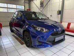 Blau Gebraucht 2023 Toyota Yaris Comfort Limousine | 16.990 € (Guter Preis)