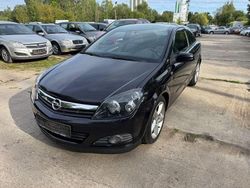 Schwarz Gebraucht 2006 Opel Astra GTC Sport Limousine | 2.999 € (Teuer)