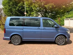 Blau Gebraucht 2017 VW T6 Van | 41.500 € (Teuer)