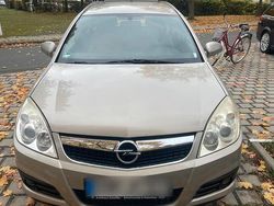 Gold Gebraucht 2006 Opel Vectra Kombi | 2.000 € (Teuer)