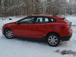 Rot Gebraucht 2015 Volvo V40 CC Kinetic Kombi | 11.880 € (Fairer Preis)