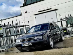 Schwarz Gebraucht 2003 VW Golf IV Limousine | 1.000 € (Fairer Preis)