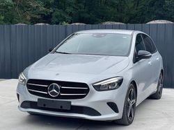 Silber Gebraucht 2022 Mercedes 180 Limousine | 18.500 € (Fairer Preis)