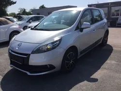 Grau Gebraucht 2012 Renault Scénic III Van / Kleinbus | 5.299 € (Fairer Preis)