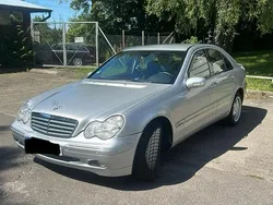 Silber Gebraucht 2000 Mercedes C240 Limousine | 3.150 €