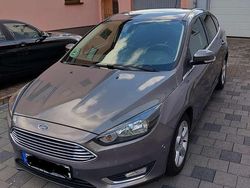 Braun Gebraucht 2016 Ford Focus Titanium Limousine | 10.500 € (Fairer Preis)
