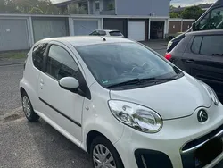 Weiß Gebraucht 2013 Citroën C1 Kleinwagen | 2.490 €