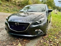 Schwarz Gebraucht 2016 Mazda 3 Nakama Limousine | 12.300 € (Fairer Preis)