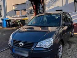 Grau Gebraucht 2006 VW Polo Kleinwagen | 1.600 € (Fairer Preis)