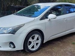 Weiß Gebraucht 2014 Toyota Avensis Edition Kombi | 5.350 € (Guter Preis)