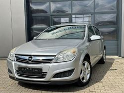 Silber Gebraucht 2007 Opel Astra Limousine | 2.290 € (Fairer Preis)