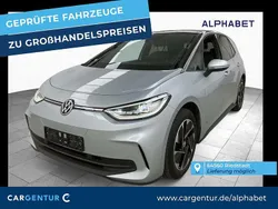 Scale silver / dach sch Gebraucht 2024 VW ID.3 Pro Kleinwagen | 31.590 € (Fairer Preis)