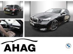 Saphirschwarz metallic Gebraucht 2025 BMW 520 M Sport Kombi | 50.990 € (Guter Preis)