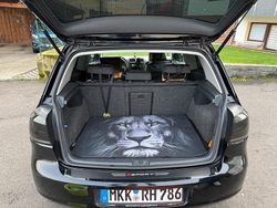 Schwarz Gebraucht 2011 VW Golf VI Kleinwagen | 5.000 € (Fairer Preis)