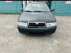 Schwarz Gebraucht 2005 Skoda Octavia Kombi | 2.300 € (Superpreis)