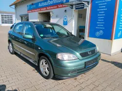 Grün Gebraucht 1999 Opel Astra Edition Limousine | 500 € (Guter Preis)