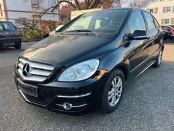 Schwarz Gebraucht 2010 Mercedes B180 Van / Kleinbus | 3.800 € (Fairer Preis)