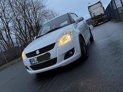 Weiß Gebraucht 2010 Suzuki Swift Comfort Kleinwagen | 5.300 € (Fairer Preis)