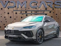 Grau Gebraucht 2023 Lamborghini Urus SUV | 319.900 € (Etwas zu teuer)
