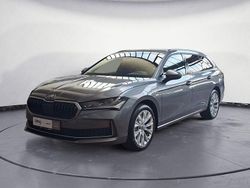 Grau Neu 2025 Skoda Superb Selection Kombi | 61.990 €