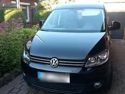 Schwarz Gebraucht 2015 VW Caddy Van / Kleinbus | 12.500 €