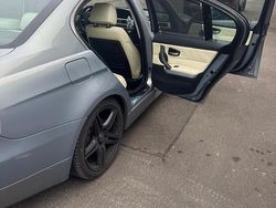 Blau Gebraucht 2005 BMW 318 Limousine | 6.500 €