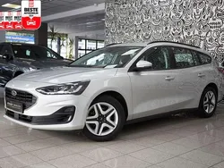 Silber Gebraucht 2022 Ford Focus Cool & Connect Kombi | 17.480 € (Guter Preis)